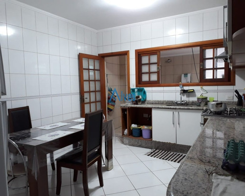 Imagem 9 de 27 de Sobrado Mobiliado 5 Quartos 1 Suíte Sala Cozinha Planejada Área De Serviço Quintal 3 Banheiros E 1 Vaga De Garagem - Ca00247 - 69958839