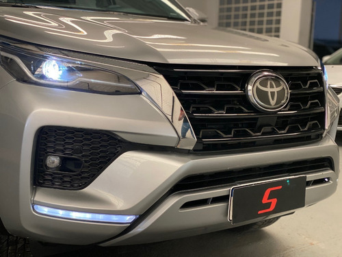 Imagen 12 de 15 de Toyota Sw4 2.8 Tdi Srx At 2021