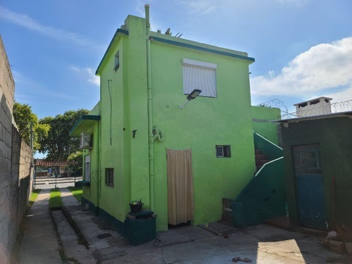 Inmobiliaria Rias Altas Vende Sobre Avenida Garzón Casa + Apartamento