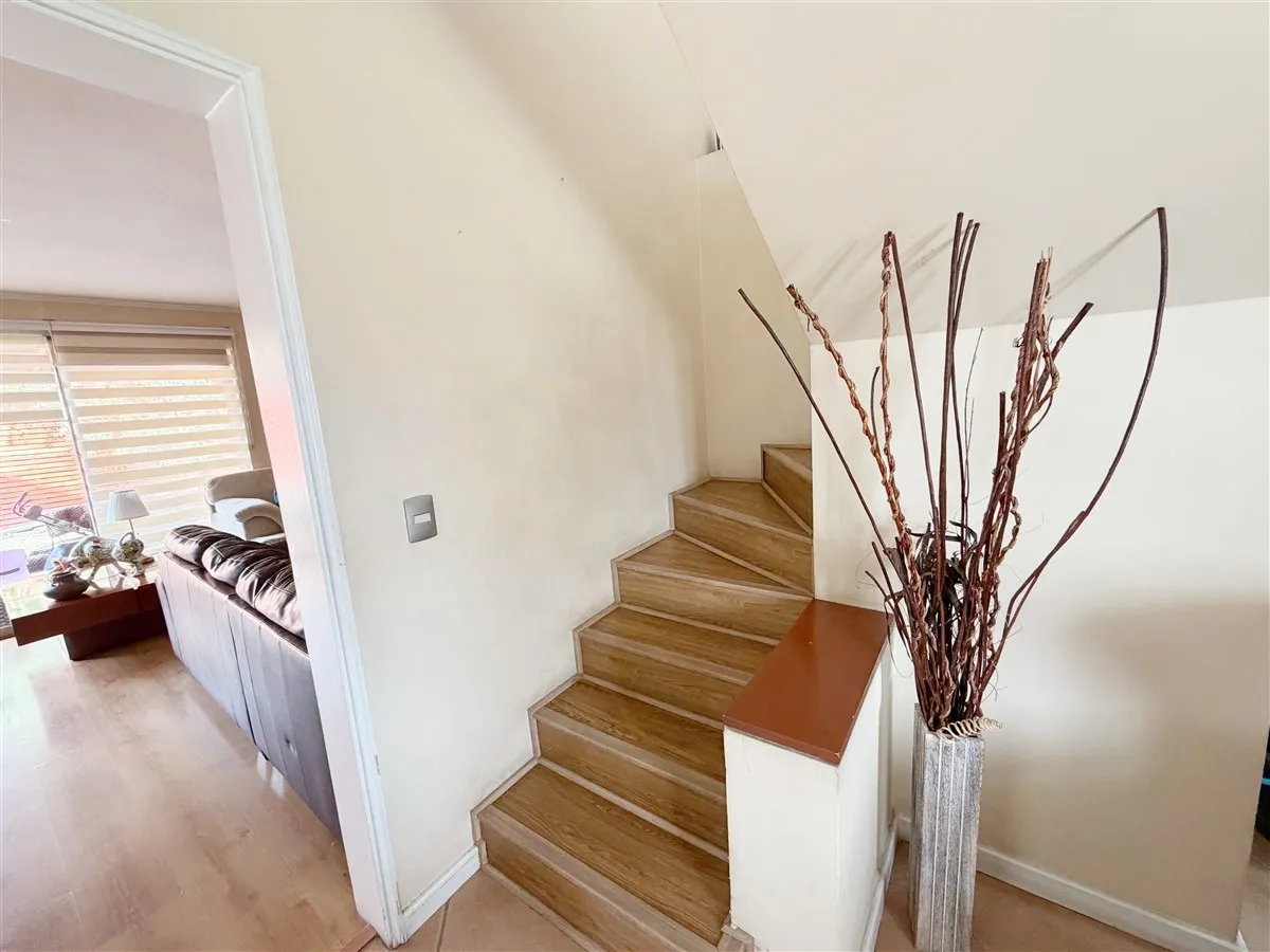 Imagen 2 de 29 de Casa En Venta De 5 Dorm. En Huechuraba