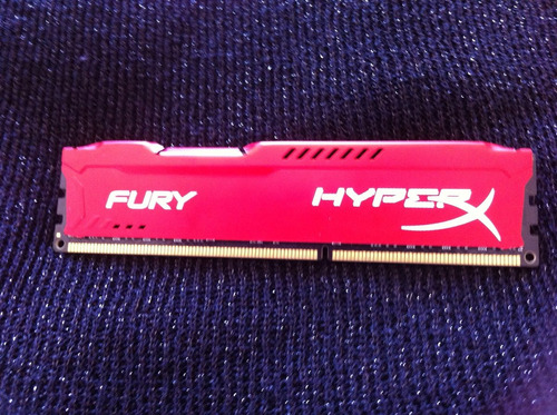 Tarjeta Ram Ddr3 Hyper X Fury Color Rojo 8gb 1866 Hmz