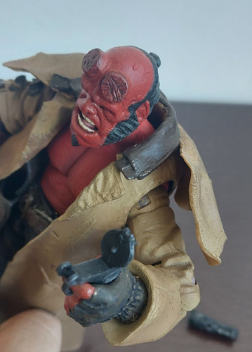 Hellboy The Golden Army Columbia Pictures Movie Mezco (Usado)