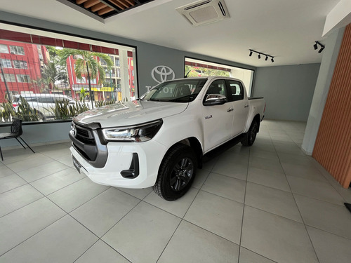 Toyota Hilux 2.4 Diesel Srv 4X4 At
