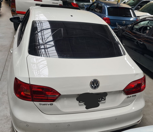 Imagen 4 de 8 de Volkswagen Vento 2.0 Tdi