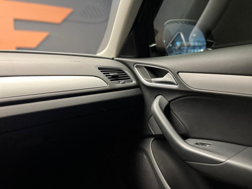 Audi Q3 1.4 TFSI AMBIENTE FLEX 4P S TRONIC