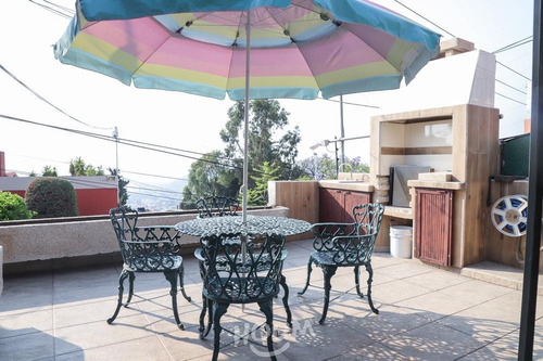 Casa En Lomas De San Mateo, Naucalpan De Juárez Con 3 Habitaciones