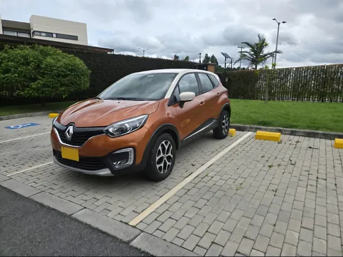 Renault Captur 2.0 Intens Automática