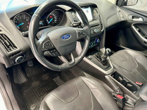 Ford Focus III 2.0 Sedan Se Plus Mt