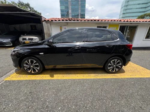 Chevrolet Onix 1.0T Premier Hatch At