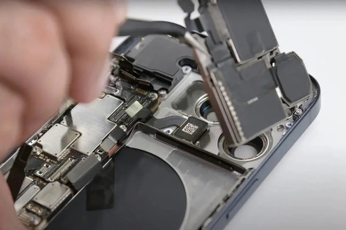 Reparación De Placa Error Itunes iPhone 15 Plus Pro Max