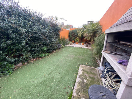 Duplex Tres Ambientes. Zona Bernardino Rivadavia.