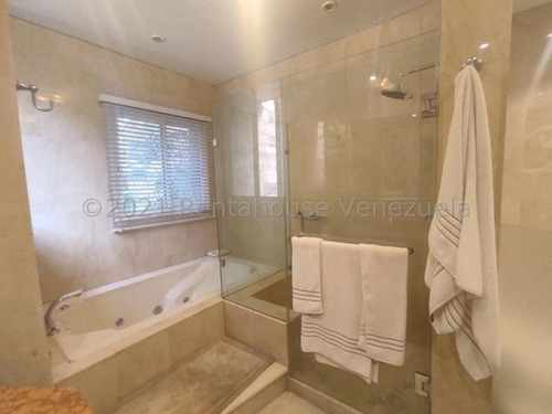 Imagen 10 de 10 de Casa En Venta Urb. Los Chorros # 22-16594