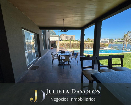 Casa A La Laguna En Venta El Cantón Barrio Puerto-escobar