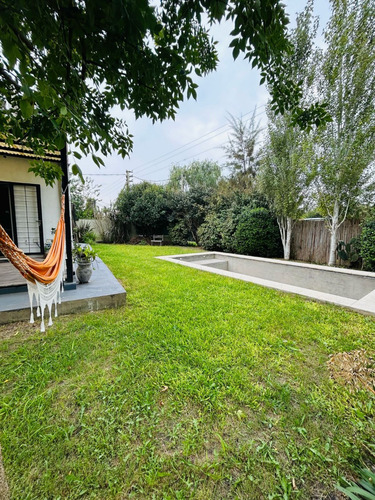 Casa Con Jardín Y Pileta - Villa Elisa, Barrio El Rincón (excelente!)