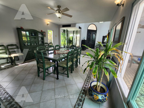 Casa En Venta 4 Recámaras, Amueblada, Piscina, Estudio Tv, Res. Campestre, Cancún