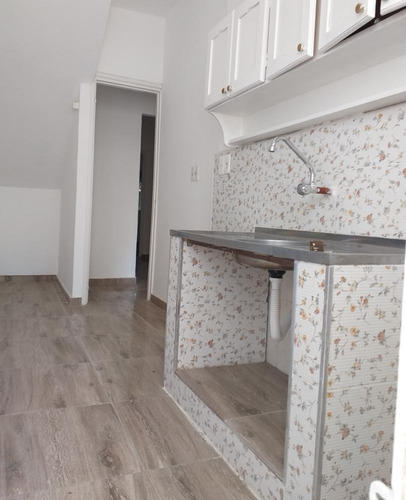 Apartamento En Planta Baja Con Renta En La Blanqueada