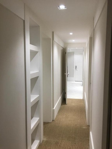Imagem 22 de 30 de Maravilhoso Apartamento Com 4 Dormitórios, 207 M² - Venda Por R$ 1.950.000 Ou Aluguel Por R$ 14.000/mês - Panamby - São Paulo/sp - Ap19706