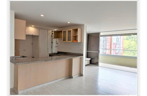Apartamento En Venta En Exclusiva Unidad Cerrada En Sabaneta! Ref