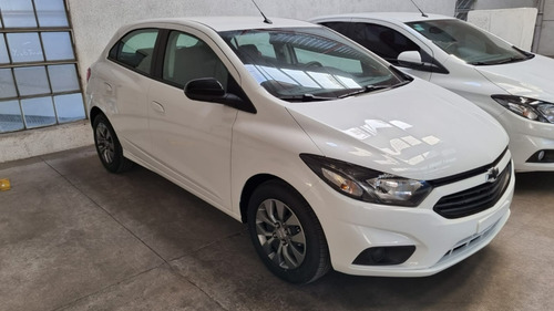 Imagen 5 de 16 de Chevrolet Onix Joy Black Stock Disponible (m)#5