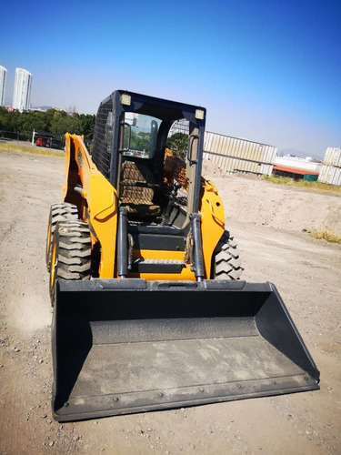 Imagen 6 de 14 de 07) Minicargador Case Sr200 2014