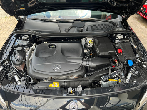 Mercedes-Benz GLA 200 1.6 CGI FLEX STYLE 7G-DCT