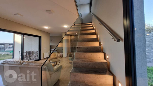 Imagen 24 de 30 de Venta Casa 4 Dormitorios Y Escritorio En Santina Norte, Valle Escondido