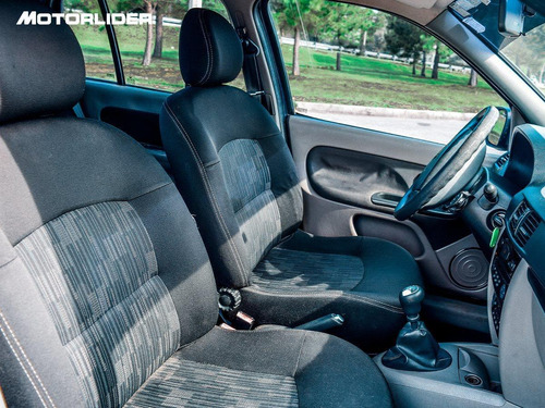 Imagen 10 de 25 de Renault Symbol Privilege 1.6 Extra Full | Permuta / Financia