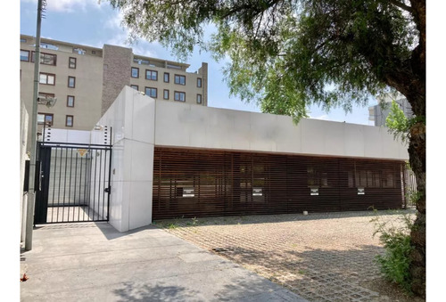 Local Comercial En Arriendo En Vitacura 300 M2 Utiles