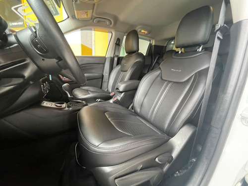 Imagem 9 de 14 de Fiat Toro Freedom 1.8 At6 4x2 (flex) Flex Automático