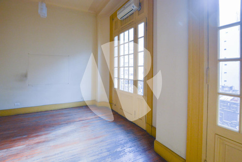 Venta De Piso En San Nicolás - 162 M² Apto Profesional!