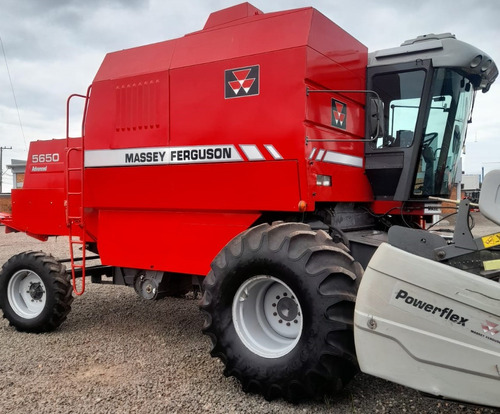 Colheitadeira Massey Ferguson 5650 Ano 2010