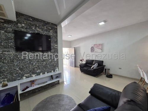 Marianny Gonzalez, Vende Townhouse En Urb Privado La Mata Cabudare