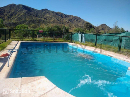 Casa En Venta En Barrio Nuevas Quintas, El Challao, Mendoza