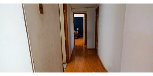 Parcela De 5.700 M2, Con Casa De 144 M2., En La Cruz.