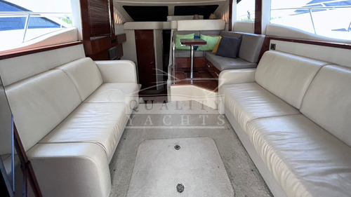 Imagen 8 de 10 de Sea Ray 36 Sedan Bridge
