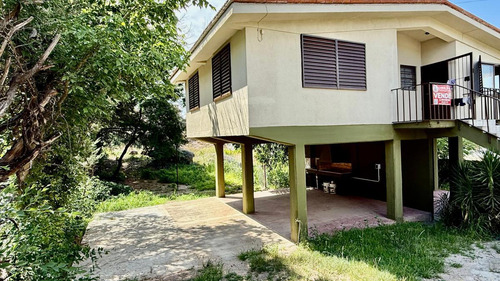 Casa Ph En Venta, Un Dormitorio, Patio, Cochera. Villa Del Lago, Carlos Paz.
