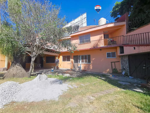 Venta De Propiedad Sobre Av. Teopanzolco, Cuernavaca, Ideal Para Negocio..clave 3767