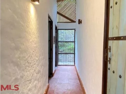 Hermosa Casa Campestre Estilo Colonial(mls#240873)