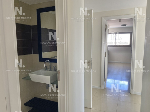 Imagen 7 de 30 de Excelente Duplex En Venta, 2 Dorm, 3 Baños.- Ref: 2438