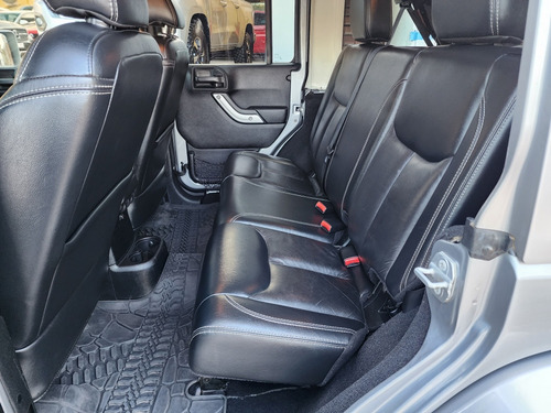 Jeep Wrangler 3.6 3p Sahara 4x4 At