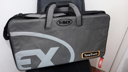 Bag Pedaboard T-rex Tonetrunk 68 C/ Plataforma (pedaltrain) Preto