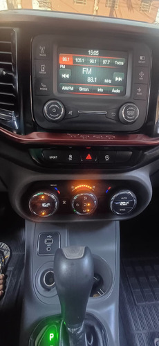Fiat Toro 1.8 16v Freedom Flex 4x2 Aut. 4p