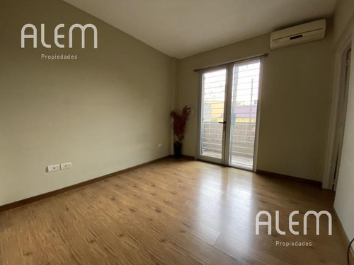 Departamento De 3 Dormitorios En Venta En Lomas De Zamora