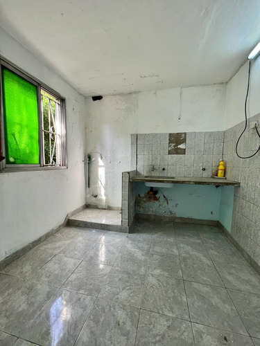 Departamento En Barrio San Isidro Para Refaccionar