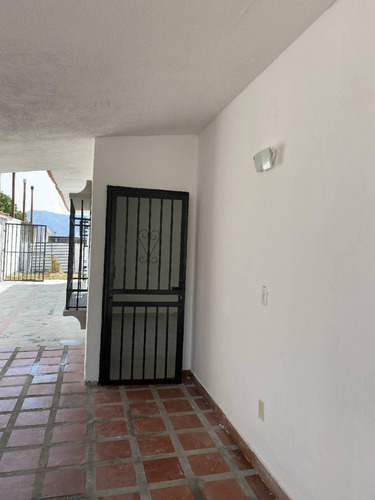 Imagen 20 de 30 de Casa En Venta El Morro Ii Cod:135500 Albert Gonzalez 04121444789 (solo Clientes)