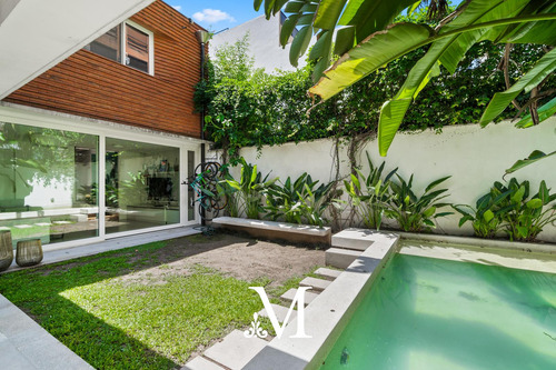 Distinguida Casa En Las Cañitas - Terreno 8.66x24 - 330 M2 - Pileta - Jardin - Parrilla