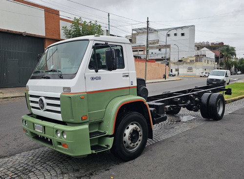 Volkswagen 13-180 Chasis Año 2009