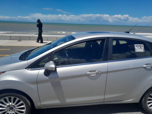 Ford Fiesta Titanium Power Shift 2014