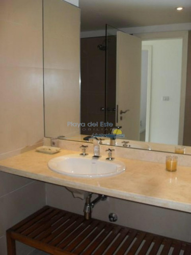 Excelente Casa En Complejo Con Todos Los Servicios Y Seguridad, Cerca De La Barra- Ref: 11536