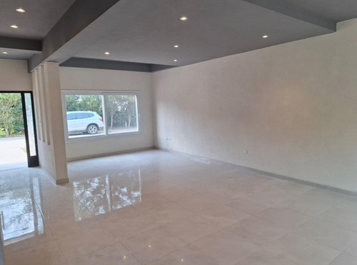 Vendo Casa De 5 Ambientes En El Buenos Aires Village